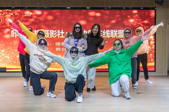 https://lysy.wxlxjy.com/contents/sitefiles2051/10255363/images/28251473.jpg